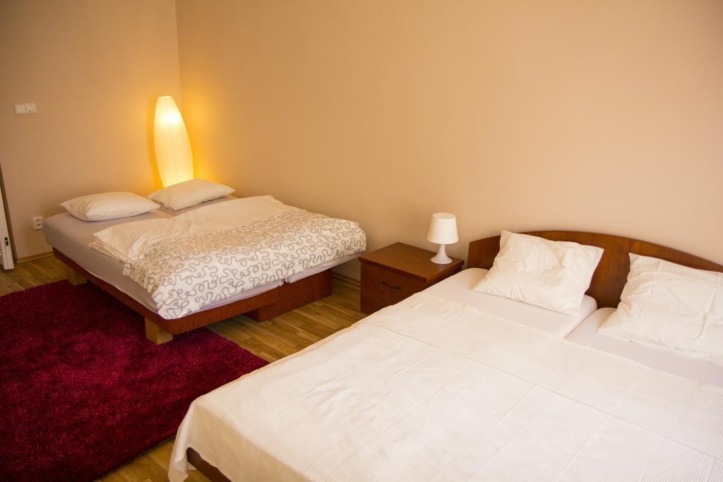 Lidicka Apartment Praag Buitenkant foto